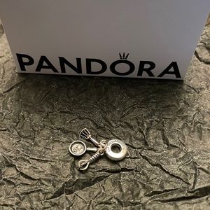 Pandora women’s charm